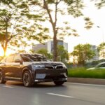 Gia-xe-VinFast-VF-9-niem-yet-va-lan-banh-thang-4-2026-26-1776787452-849-width740height494