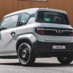 VinFast VF 3: Lời giải cho bài toán di chuyển giữa phố đông, ngõ nhỏ Op1-Quay-dau-do-xe-bot-ap-luc-chu-xe-VinFast-VF-3-tam-dac-di-dau-cung-mac-dinh-dung-o-to-a02-1784103879-449-width1920height1280